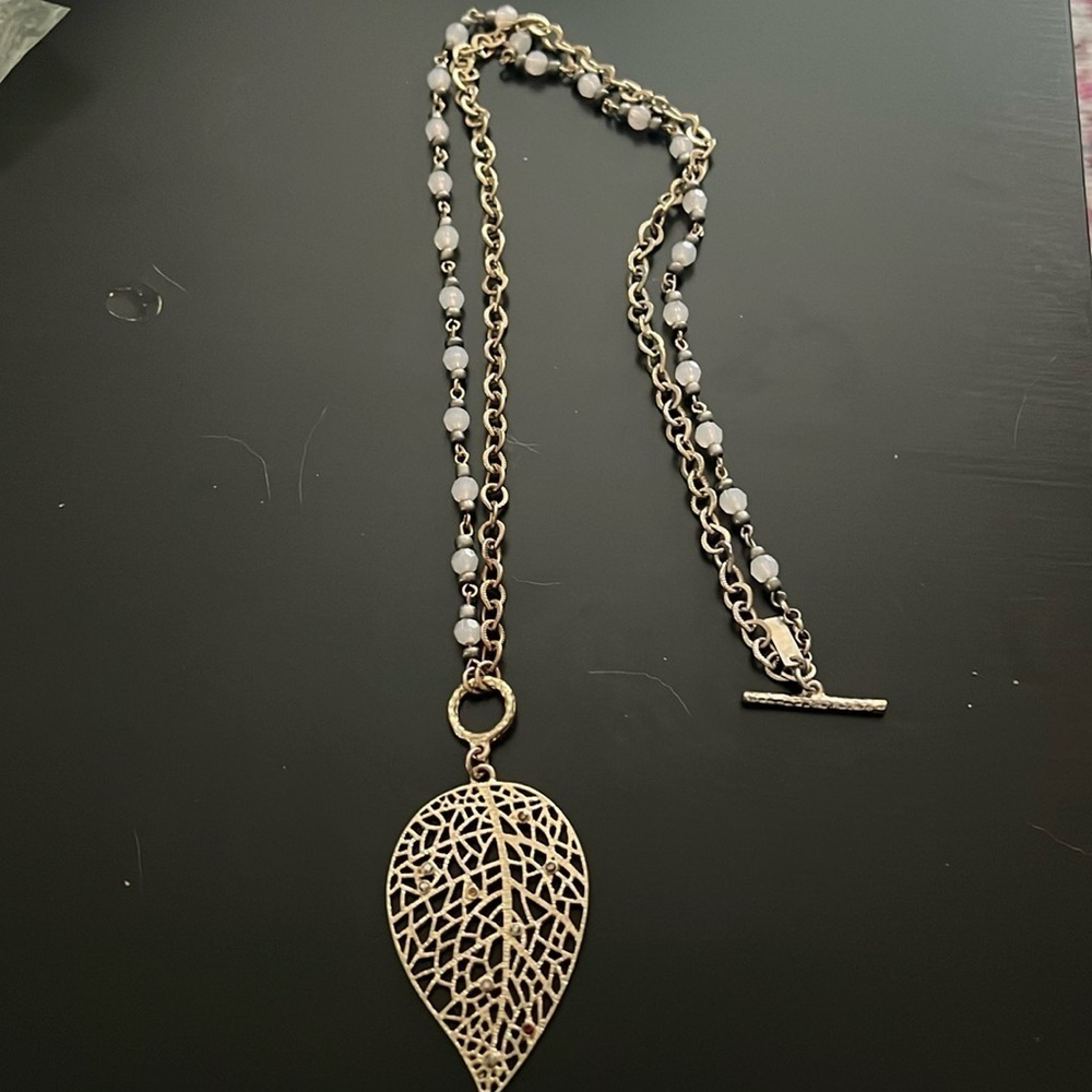 Cookie Lee adjustable leaf necklace